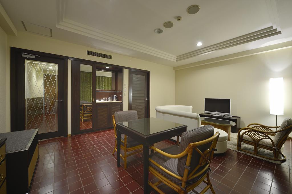 Exes Ishigaki Hotel Ishigaki  Exterior photo