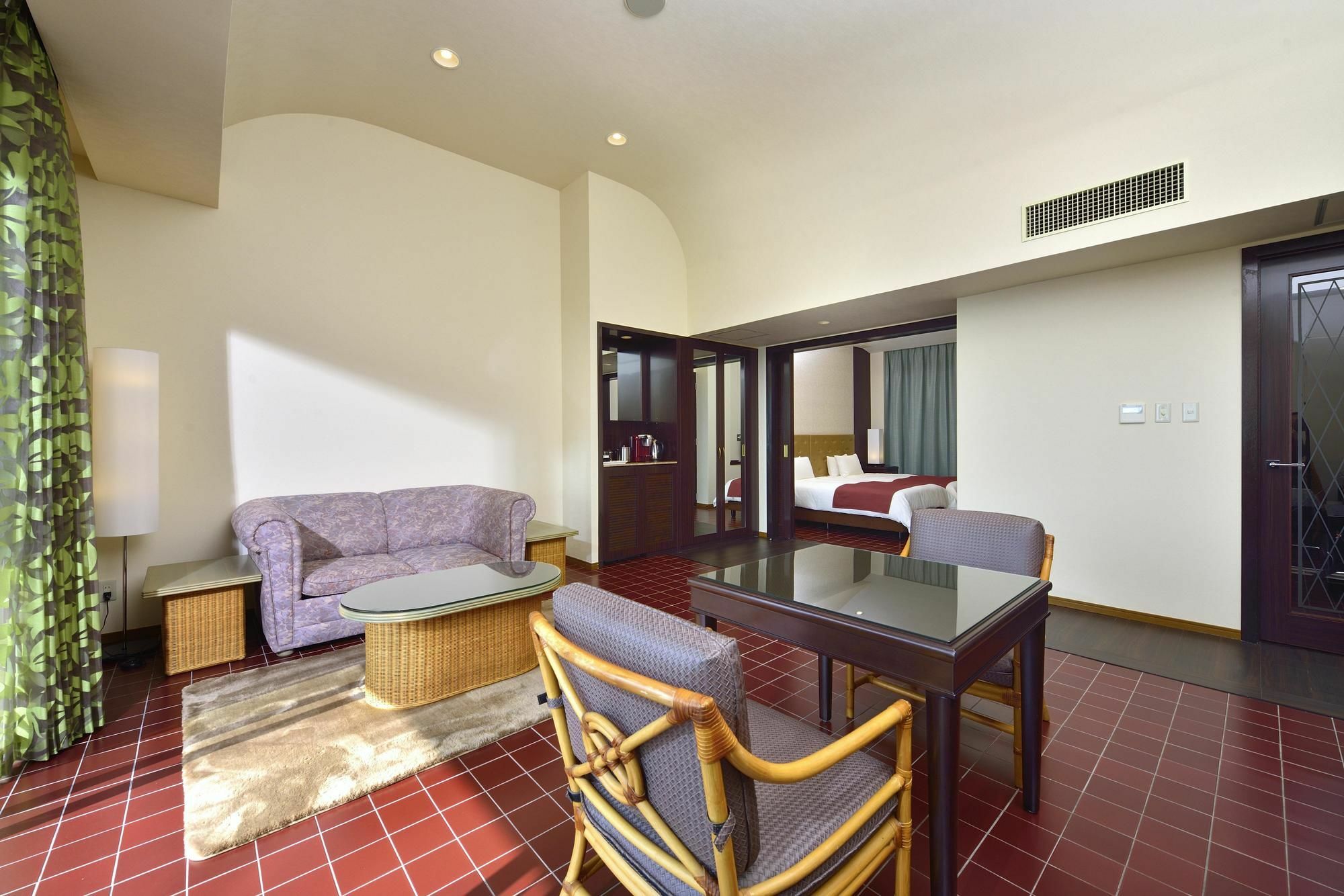 Exes Ishigaki Hotel Ishigaki  Exterior photo